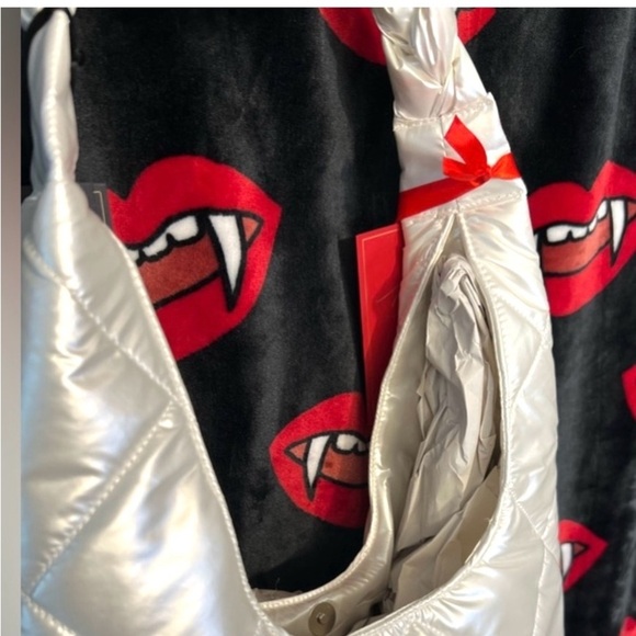 ❤️❤️NWT-HOUSE OF HARLOW 1960 WHITE/ PEARL QUILTED PUFFER HOBO SET❤️❤️ - Picture 11 of 14